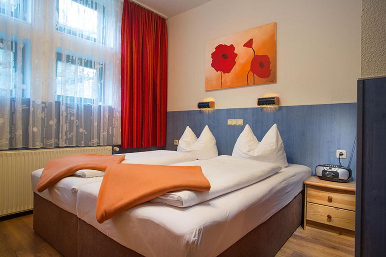 H&H Studio-Apartments Im Zentrum Jedes Apartment Mit Kuechenzeilen - 24H Check In Greifswald Buitenkant foto