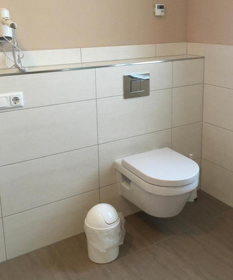 H&H Studio-Apartments Im Zentrum Jedes Apartment Mit Kuechenzeilen - 24H Check In Greifswald Buitenkant foto