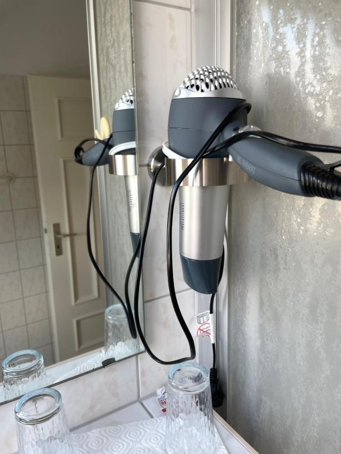 H&H Studio-Apartments Im Zentrum Jedes Apartment Mit Kuechenzeilen - 24H Check In Greifswald Buitenkant foto
